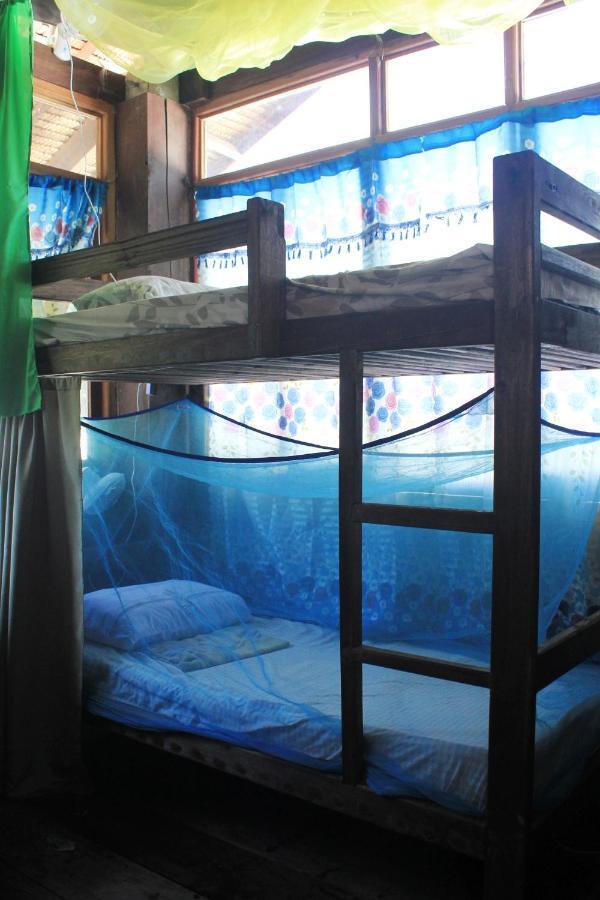 Footprints Homestay (Adults Only) General Luna  Εξωτερικό φωτογραφία