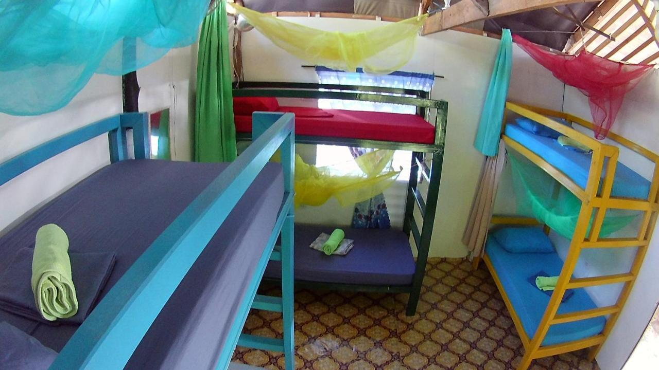 Footprints Homestay (Adults Only) General Luna  Εξωτερικό φωτογραφία